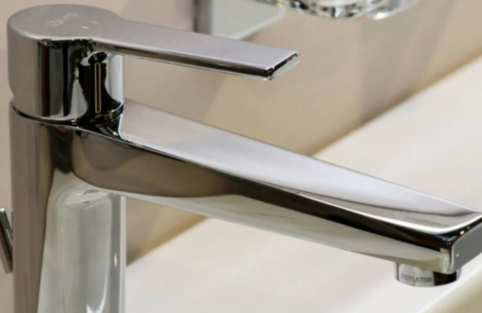 So wechseln Sie einen Wasserhahn: Eine Schritt-für-Schritt-Anleitung